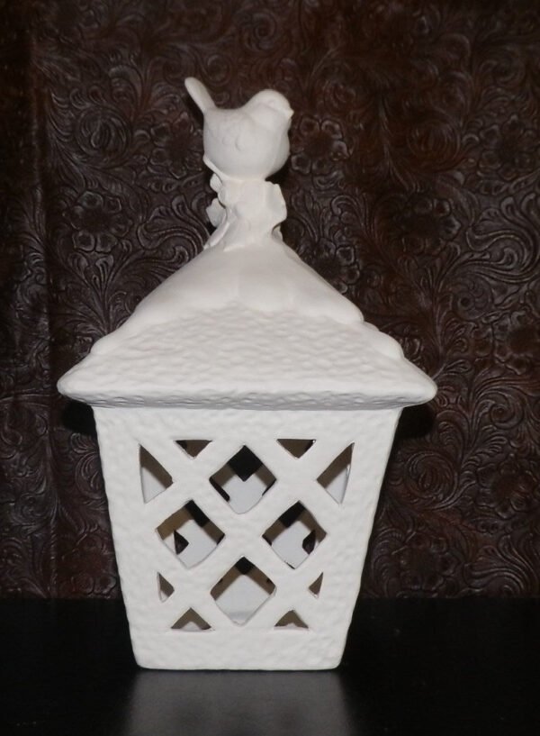 007_4.jpg Beautiful Bird on Snow Capped Lantern Large