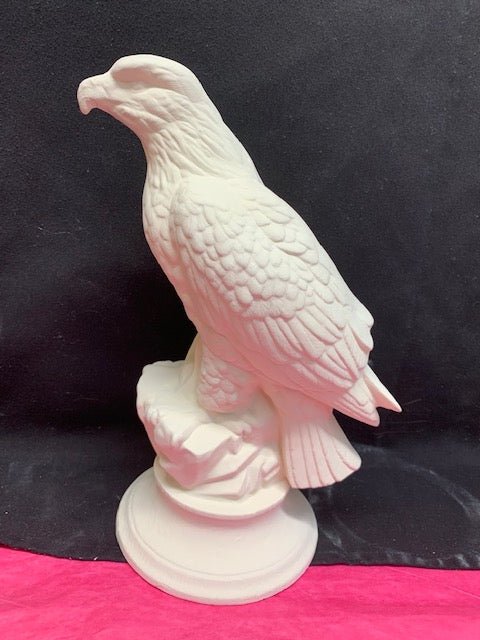 IMG_3375.jpg Tall Sitting Eagle