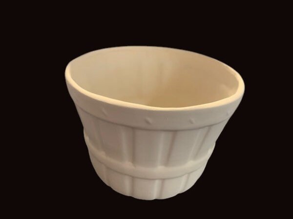 IMG_5557_1.jpg Large Bushel Barrel Planter