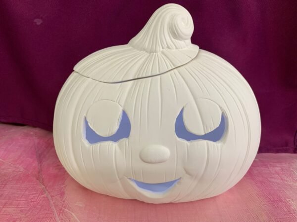 IMG_6397.jpg Pumpkin carved with lid